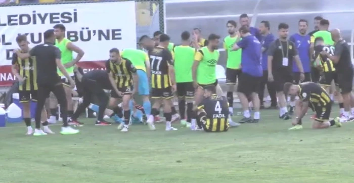 Adana 01 FK Penaltılarda Elendi:3-5
