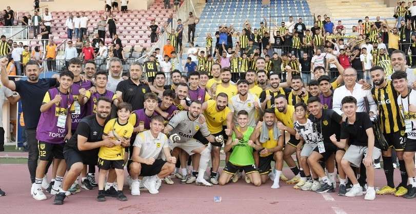 Adana FK 01 Taraftar Grubu’ndan Adana 01 FK’ya destek!