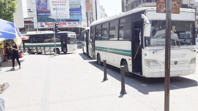 Adana'da Toplu Taşıma Araçlarında Klima Açma Zorunluluğu Başladı