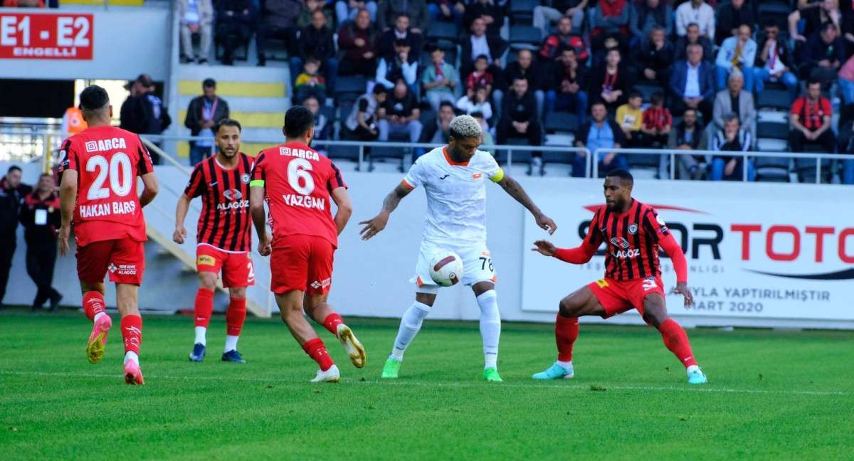 Adanaspor Çorum'da kayıp:0-2