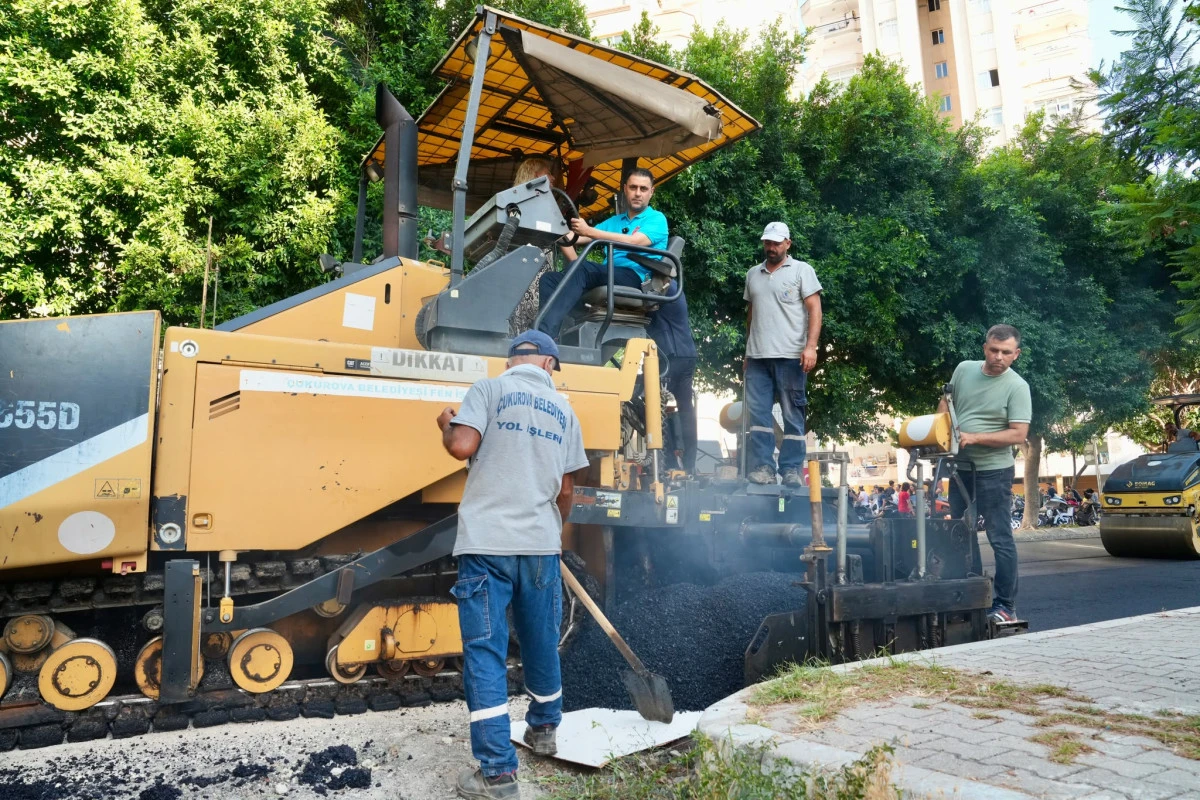 Başkan Kozay asfalt &ccedil;alışmalarını yerinde inceledi