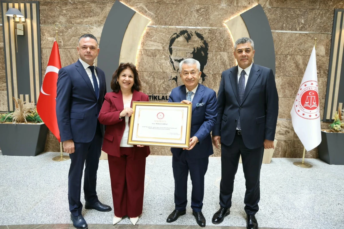 Başkan Mehmet Şahbaz, 'Birlikte &uuml;retecek, Adana i&ccedil;in birlikte b&uuml;y&uuml;yeceğiz'