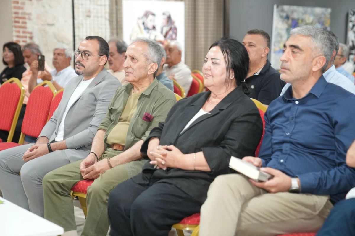 &Ccedil;etin Yiğenoğlu&rsquo;nun &ldquo;O Yaz Sıcaktı&rdquo; Romanına b&uuml;y&uuml;k ilgi