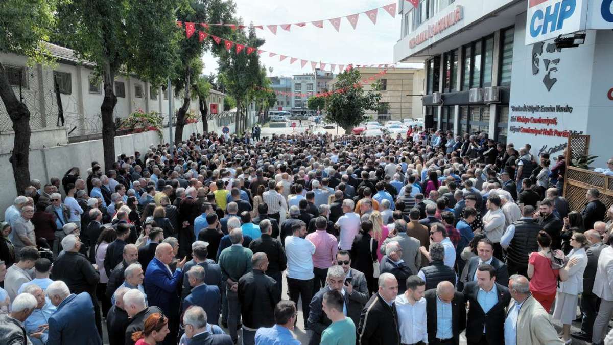 CHP’de çifte bayram coşkusu