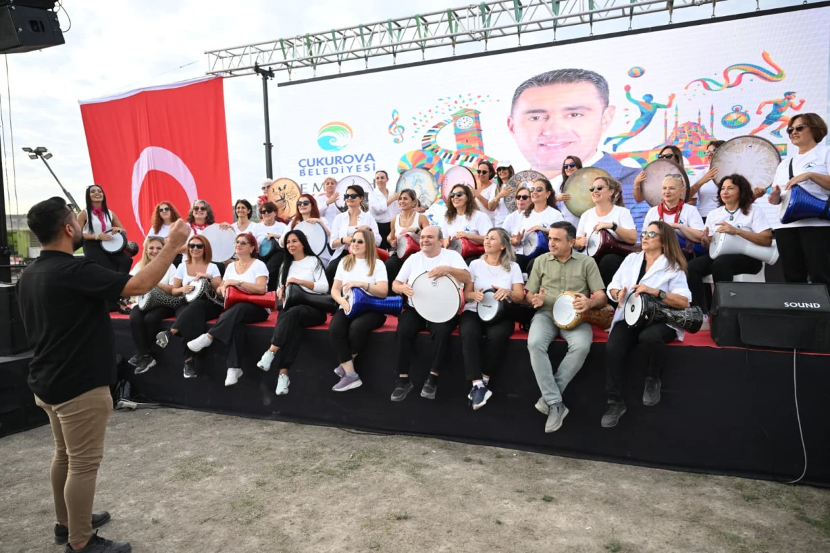 Çukurova Belediyesi Cumhuriyet kampı’yla fark yarattı