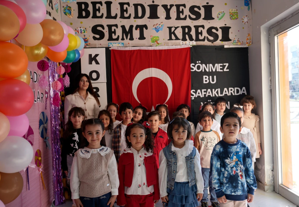 &Ccedil;ukurova&rsquo;da miniklerden İstiklal Marşı&rsquo;na anlamlı anma