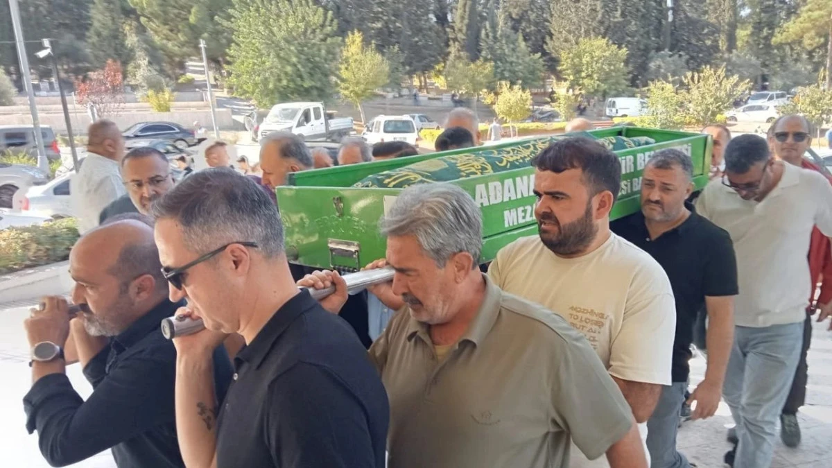 Duayen Gazeteci Ruhi Yangın Son Yolculuğuna Uğurlandı