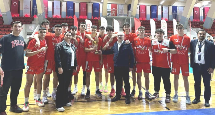 Liselerarası Basketbolda Eral Okulları  ile Doğa Koleji Şampiyon