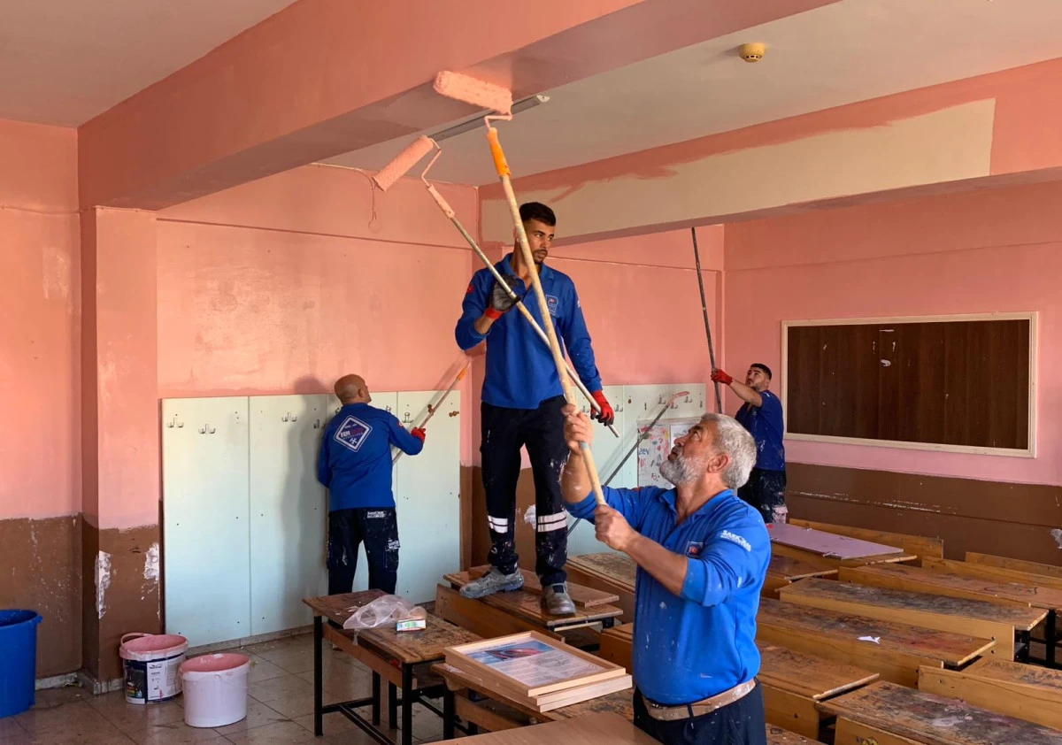 Sarıçam Belediyesi’nden eğitime destek