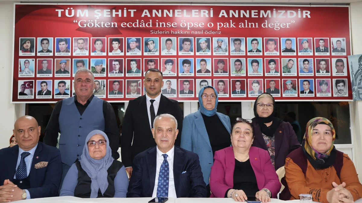 "Şehitlerimizin emanetleri başımızın tacıdır!"