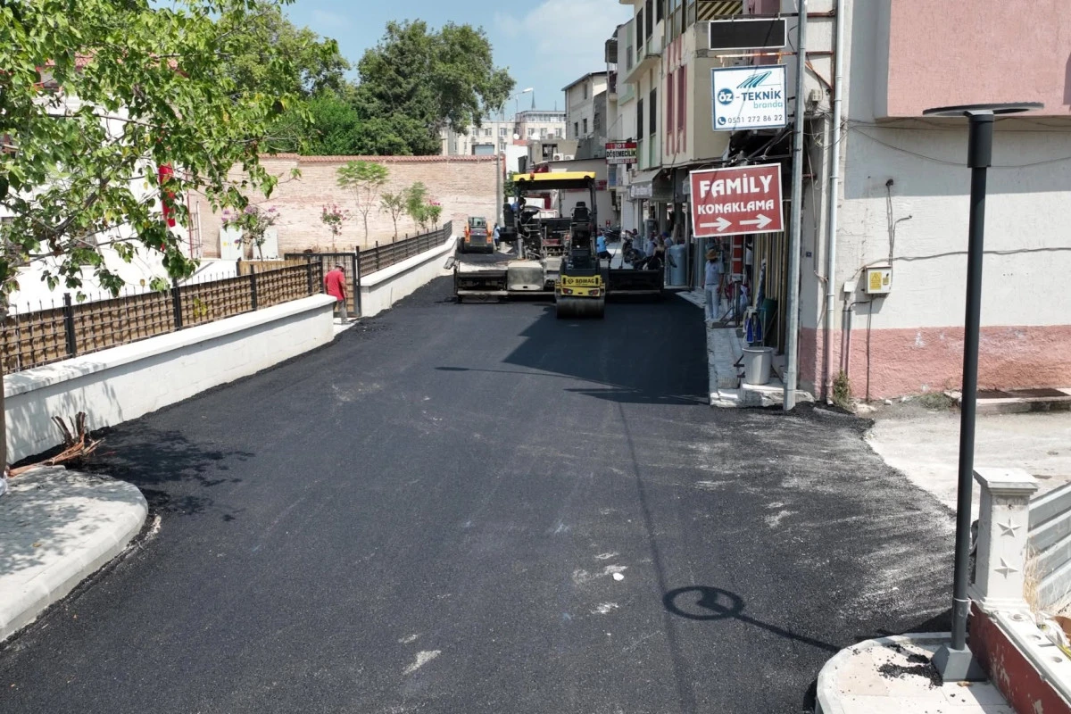 Seyhan Belediyesi'nden Ulucami Mahallesi'nde asfalt mesaisi