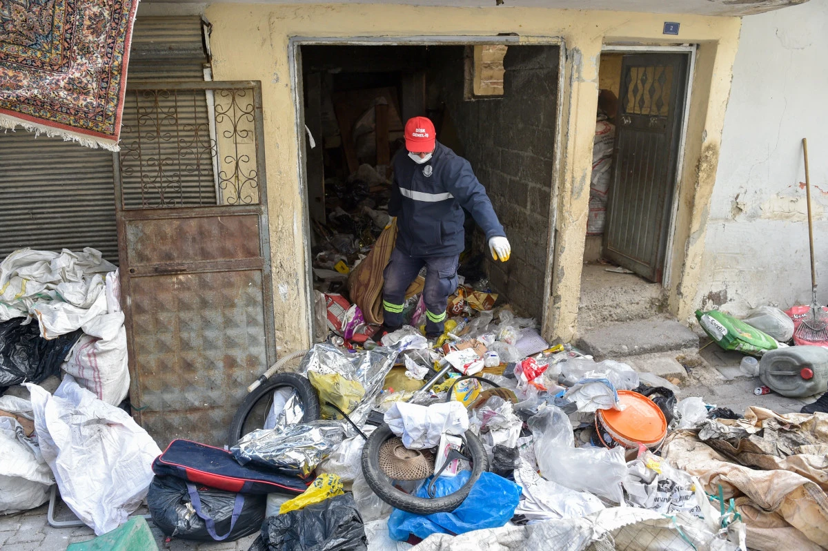 Seyhan&rsquo;da &ldquo;&ccedil;&ouml;p ev&rdquo; operasyonu