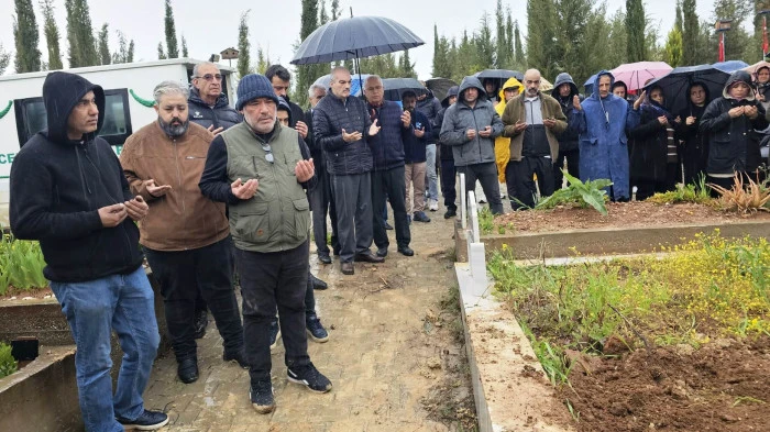 Sıdıka K&ouml;roğlu g&ouml;zyaşlarıyla son yolculuğuna uğurlandı