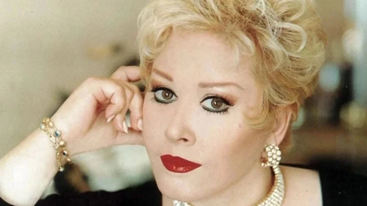 Ünlü sanatçı Muazzez Abacı kalp krizi geçirdi