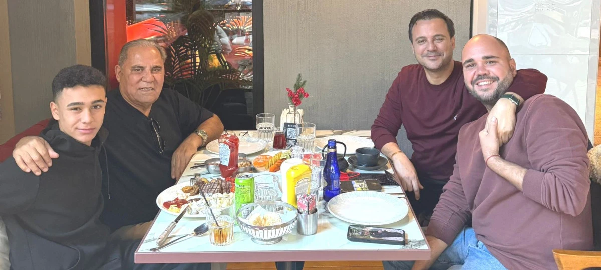 Yunus G&uuml;ndoğdu&rsquo;dan torununa doğum  g&uuml;n&uuml; yemeği