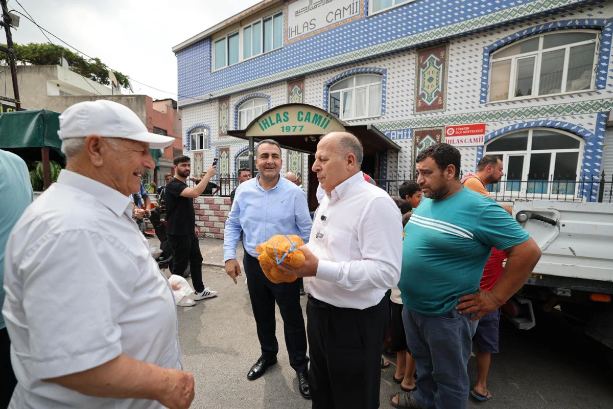 Yüreğir Belediyesi, ücretsiz patates dağıttı