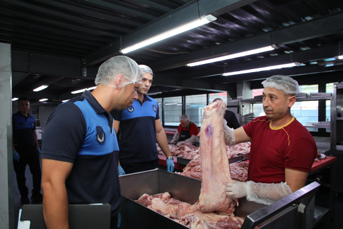 Y&uuml;reğir&rsquo;de zabıta denetimleri s&uuml;r&uuml;yor